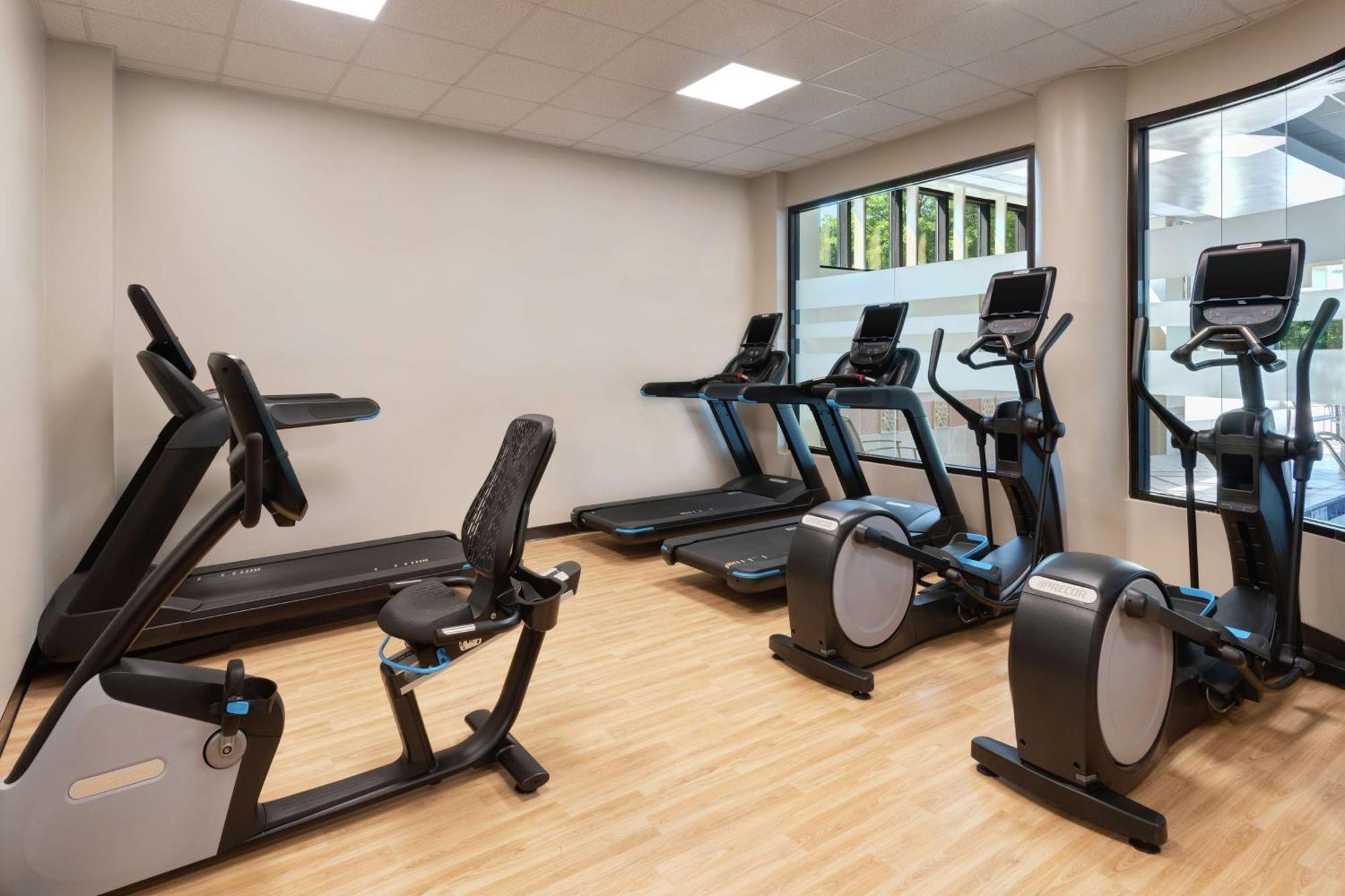Embassy Suites Tysons Corner Εξωτερικό φωτογραφία