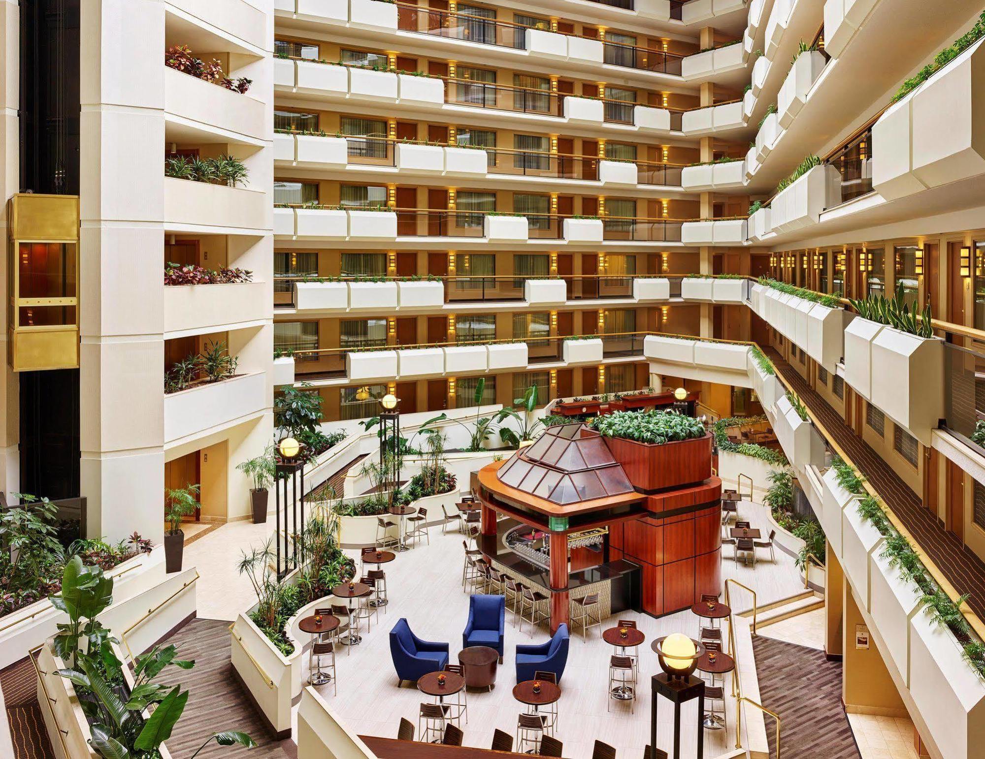 Embassy Suites Tysons Corner Εξωτερικό φωτογραφία