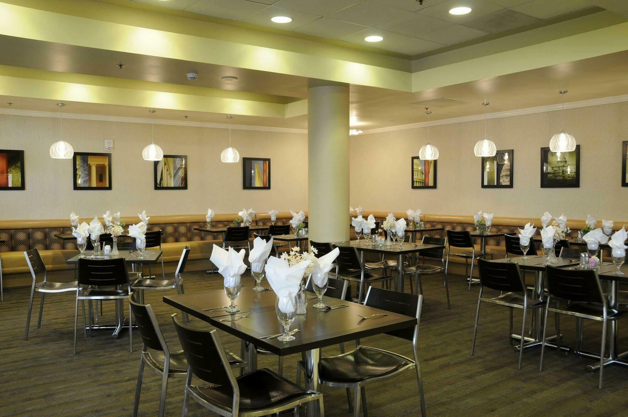 Embassy Suites Tysons Corner Εστιατόριο φωτογραφία